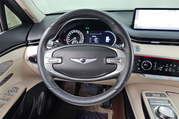 2021 Genesis GV70 с пробегом 90 818 км