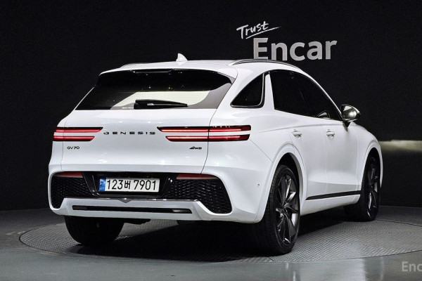 2022 Genesis GV70 с пробегом 60 172 км