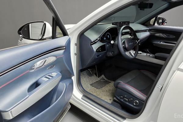 2022 Genesis GV70 с пробегом 46 116 км