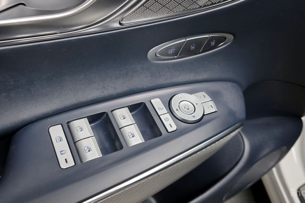 2022 Genesis GV70 с пробегом 46 116 км