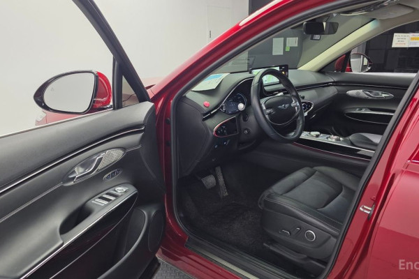 2021 Genesis GV70 с пробегом 81 448 км