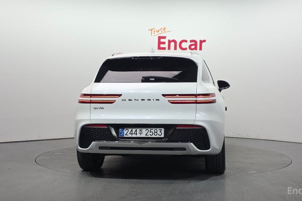 2022 Genesis GV70 с пробегом 88 424 км