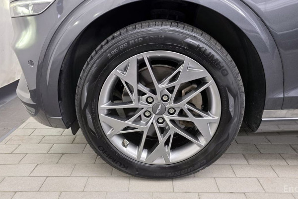 2021 Genesis GV70 с пробегом 98 058 км