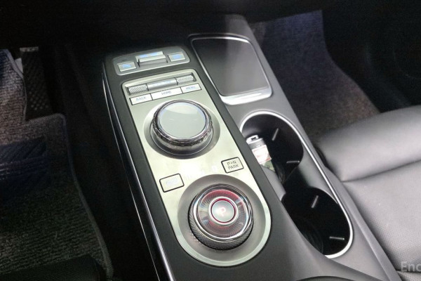 2022 Genesis GV70 с пробегом 88 424 км