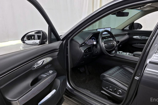 2021 Genesis GV70 с пробегом 98 058 км