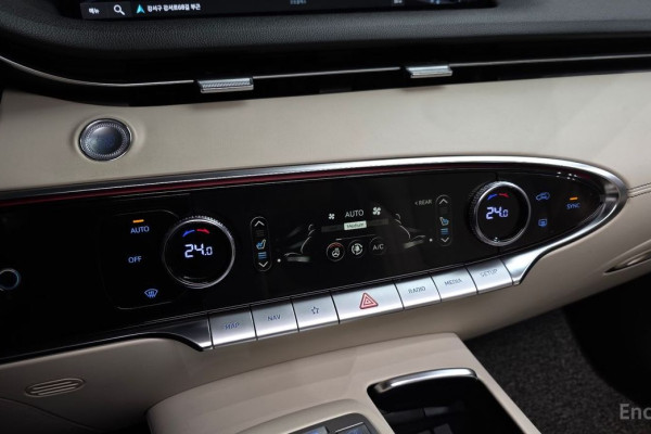 2021 Genesis GV70 с пробегом 62 930 км