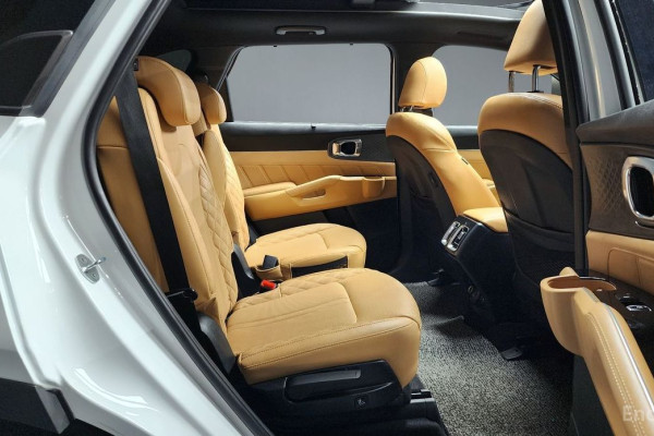 2022 Kia Sorento с пробегом 49 704 км