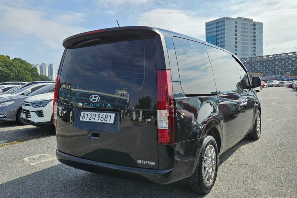 2022 Hyundai Staria с пробегом 30 933 км