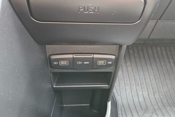 2022 Hyundai Staria с пробегом 30 933 км