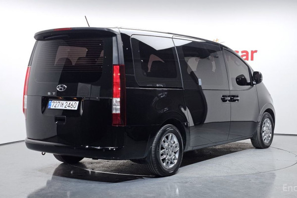 2021 Hyundai Staria с пробегом 70 944 км