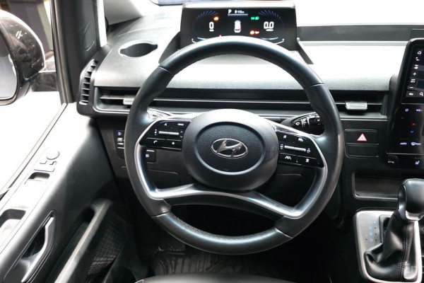 2022 Hyundai Staria с пробегом 45 445 км