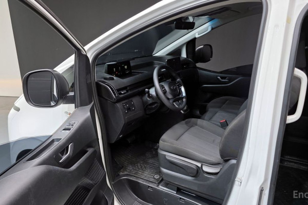 2022 Hyundai Staria с пробегом 30 660 км