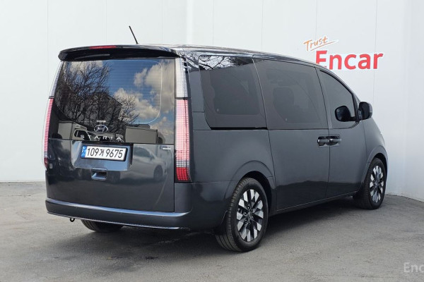 2022 Hyundai Staria с пробегом 45 018 км
