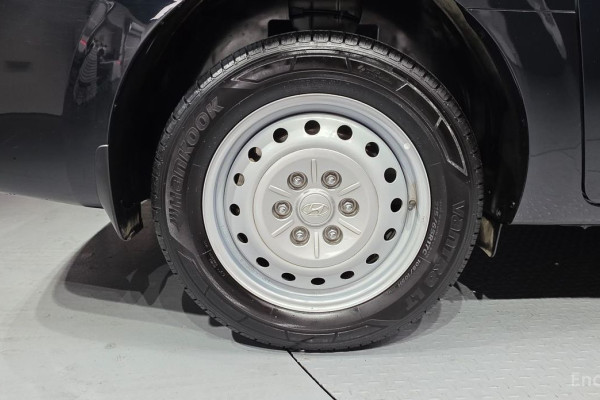 2022 Hyundai Staria с пробегом 98 097 км