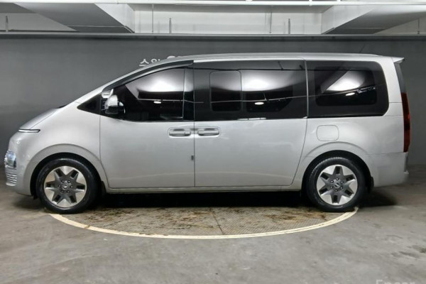 2021 Hyundai Staria с пробегом 31 067 км