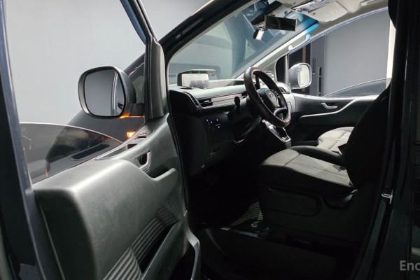 2022 Hyundai Staria с пробегом 98 097 км