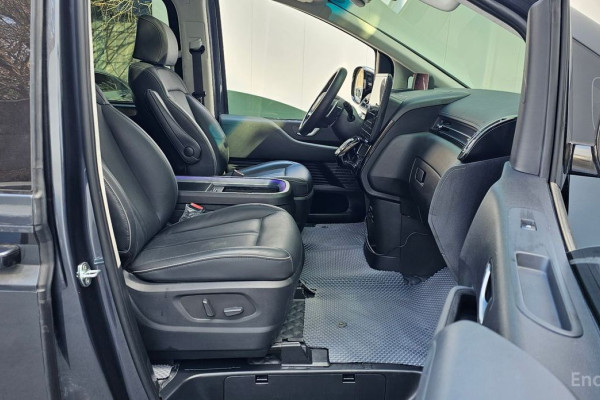 2022 Hyundai Staria с пробегом 45 018 км