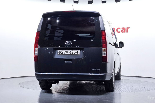 2022 Hyundai Staria с пробегом 98 142 км