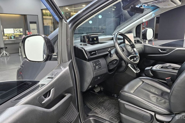 2022 Hyundai Staria с пробегом 98 142 км