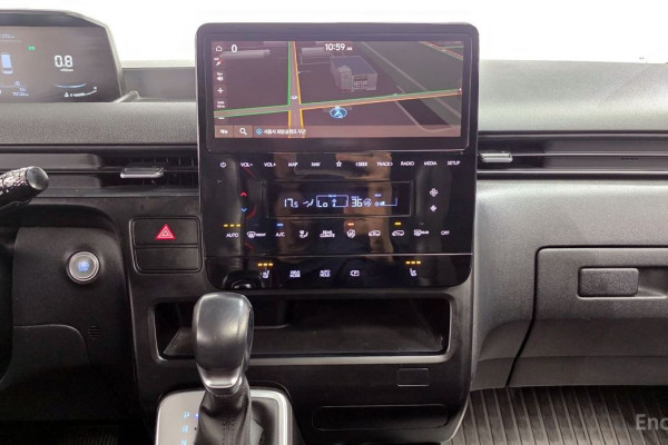 2022 Hyundai Staria с пробегом 70 126 км