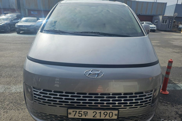 2021 Hyundai Staria с пробегом 64 342 км