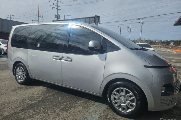 2021 Hyundai Staria с пробегом 64 342 км