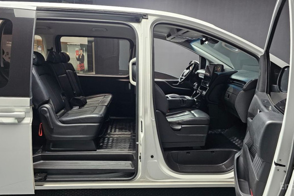 2022 Hyundai Staria с пробегом 69 042 км