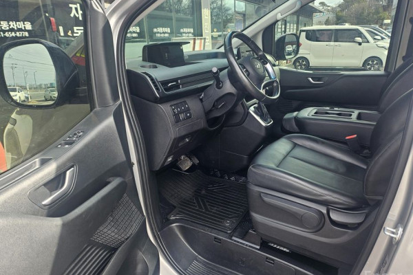 2021 Hyundai Staria с пробегом 64 342 км