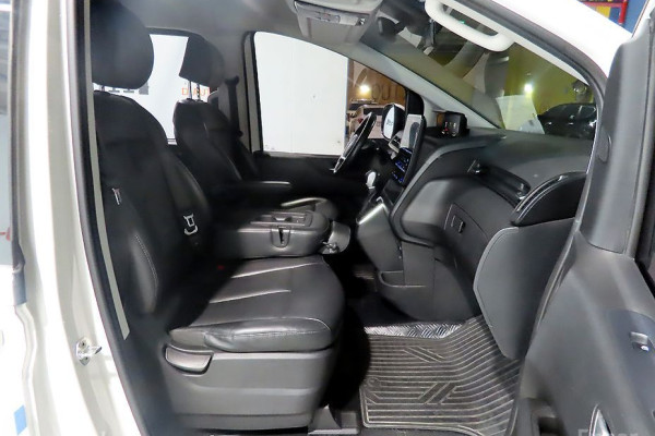 2021 Hyundai Staria с пробегом 74 982 км