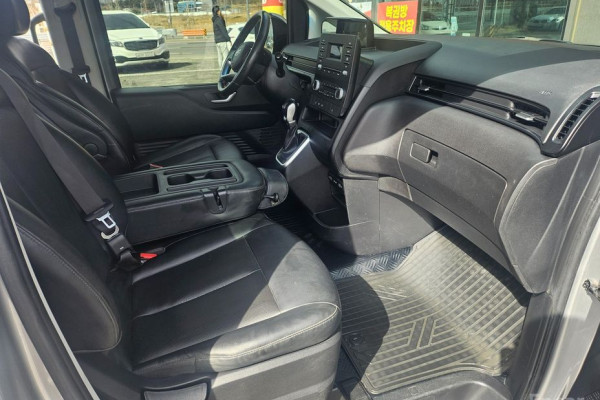 2021 Hyundai Staria с пробегом 64 342 км