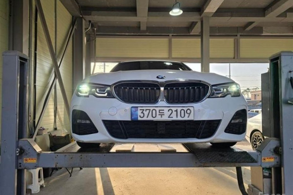 2021 BMW 3 серии с пробегом 85 000 км