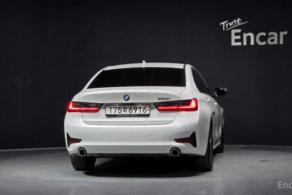 2021 BMW 3 серии с пробегом 27 860 км