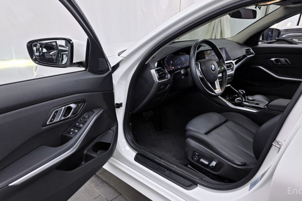 2021 BMW 3 серии с пробегом 27 860 км