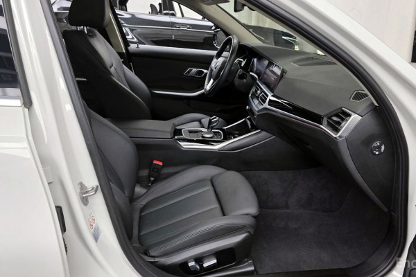 2021 BMW 3 серии с пробегом 27 860 км