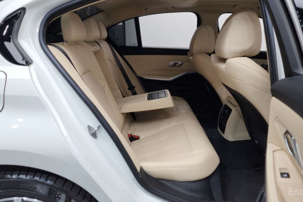 2022 BMW 3 серии с пробегом 22 841 км