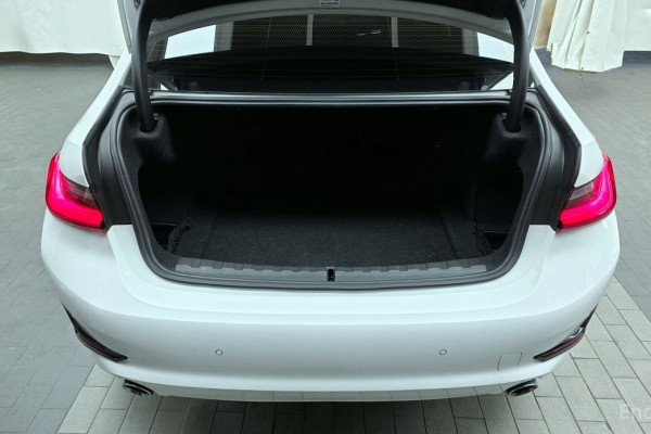 2021 BMW 3 серии с пробегом 27 860 км