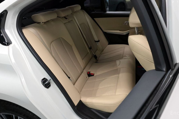 2022 BMW 3 серии с пробегом 27 444 км