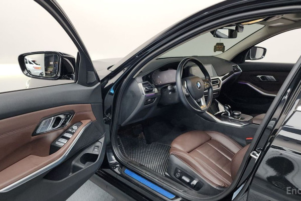 2022 BMW 3 серии с пробегом 30 653 км