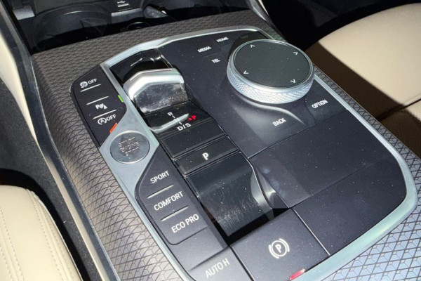 2023 BMW 3 серии с пробегом 45 006 км