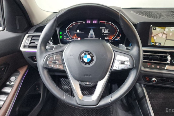 2022 BMW 3 серии с пробегом 30 653 км