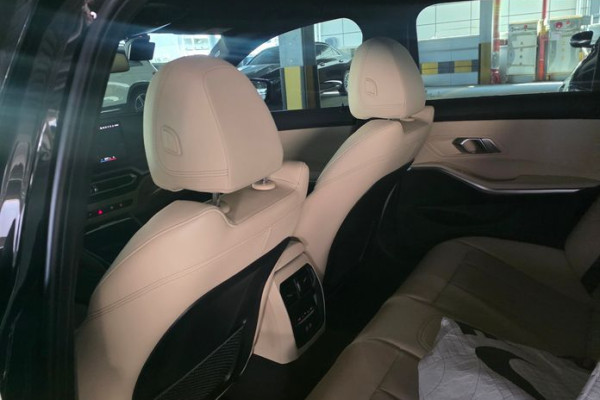 2023 BMW 3 серии с пробегом 5 400 км