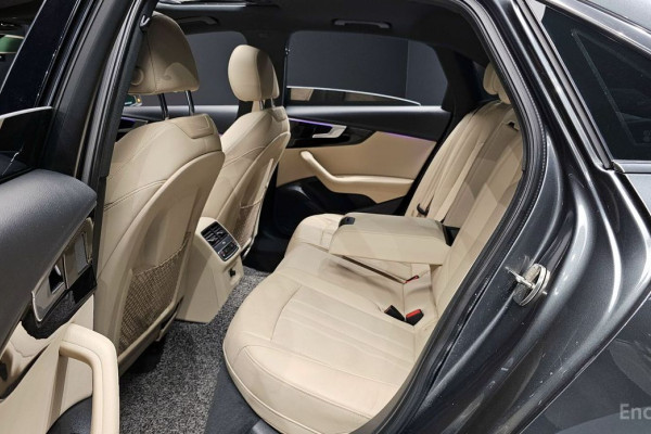 2021 Audi A4 с пробегом 29 479 км