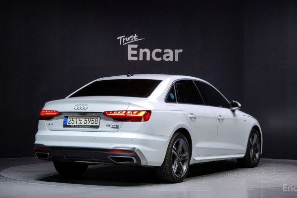 2021 Audi A4 с пробегом 47 280 км