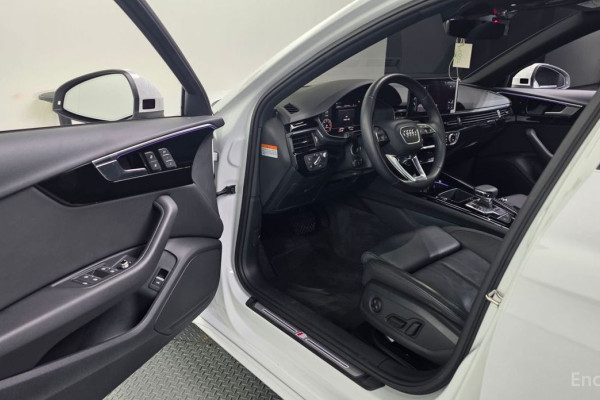 2021 Audi A4 с пробегом 44 790 км