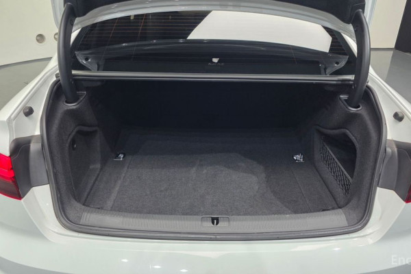 2021 Audi A4 с пробегом 44 790 км