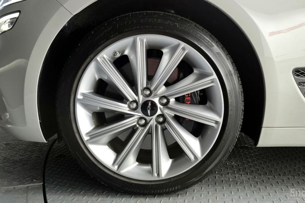 2024 Genesis G70 с пробегом 20 209 км