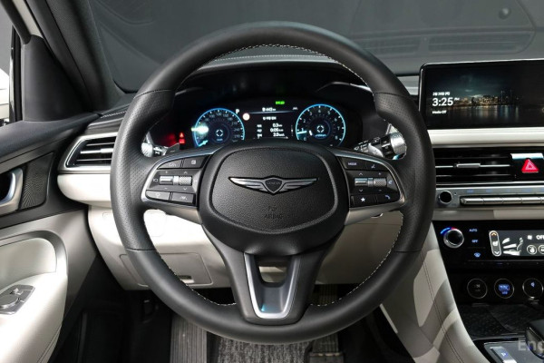 2024 Genesis G70 с пробегом 20 209 км