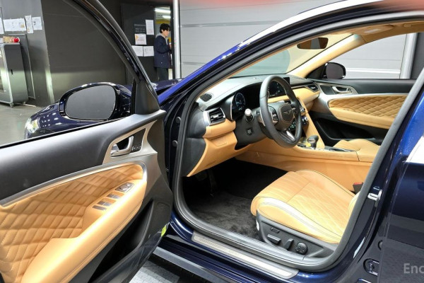 2024 Genesis G70 с пробегом 2 255 км