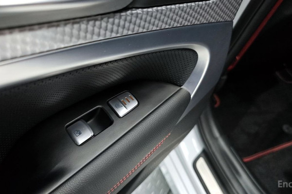 2022 Genesis G70 с пробегом 89 162 км