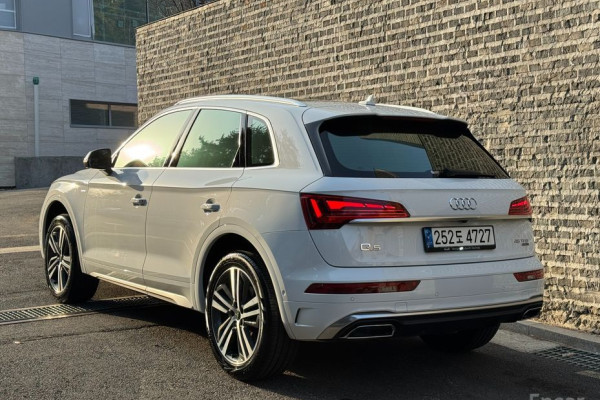 2021 Audi Q5 с пробегом 35 380 км